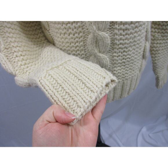 Vintage Regent Row Ivory Cable Knit Sweater Medium to Large - Picture 9 of 16